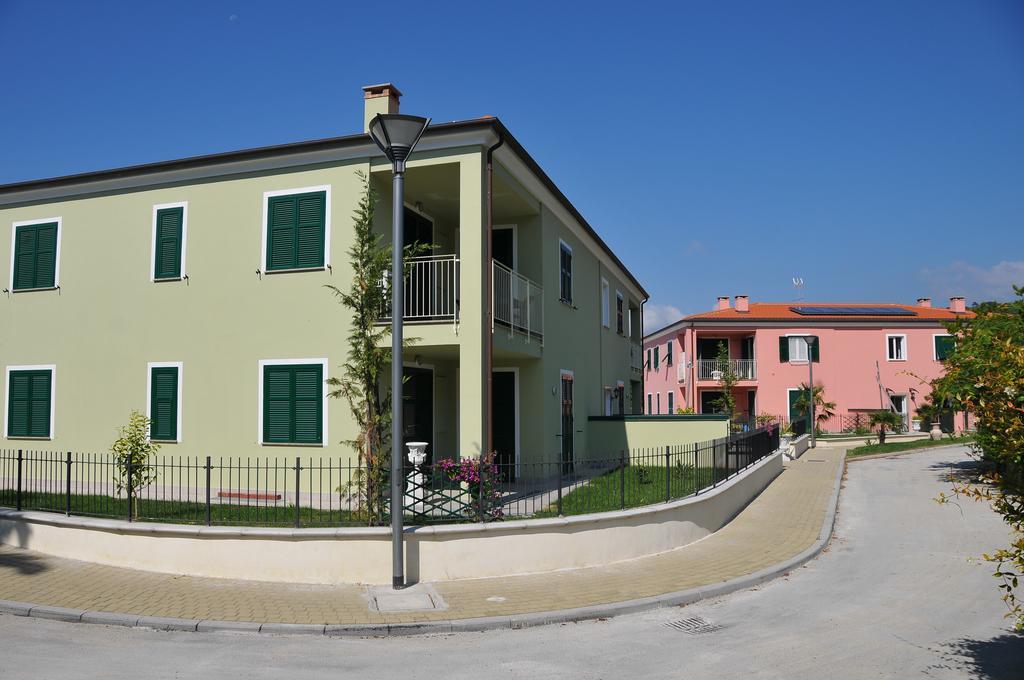 Villaggio La Piana Черво Екстериор снимка