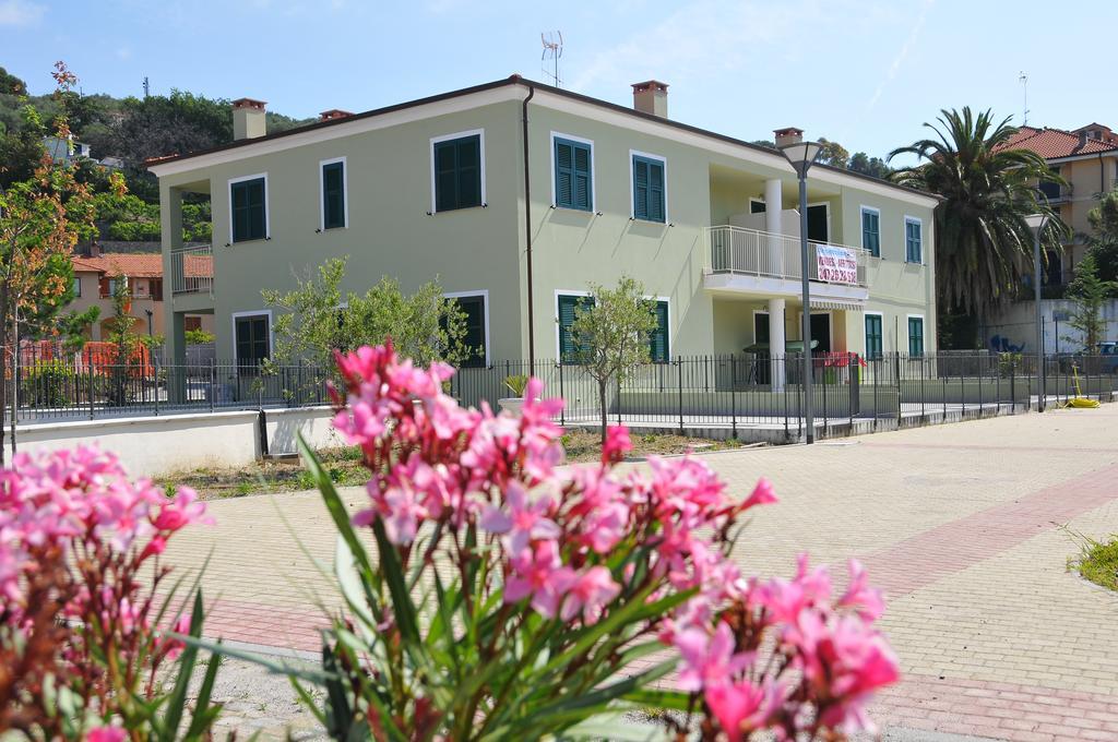 Villaggio La Piana Черво Екстериор снимка